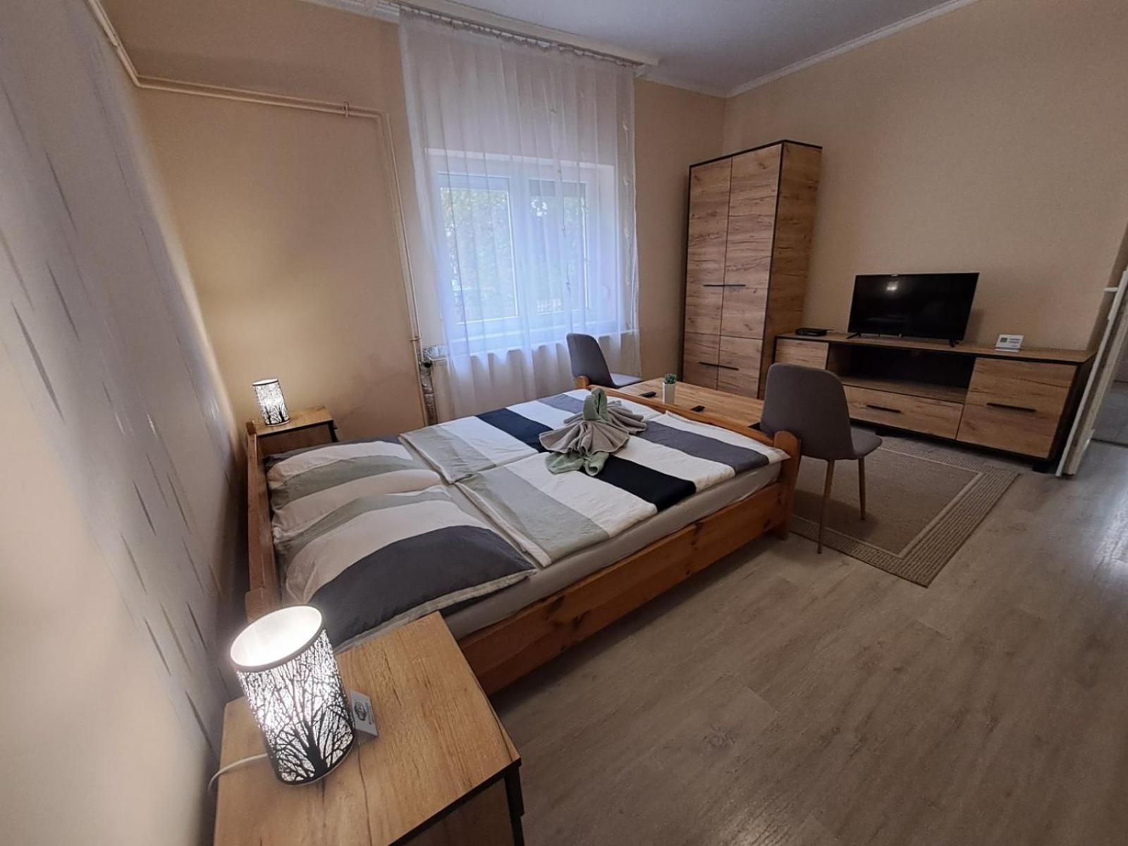 Berta Panzio Bed & Breakfast Hajduszoboszlo Exterior photo