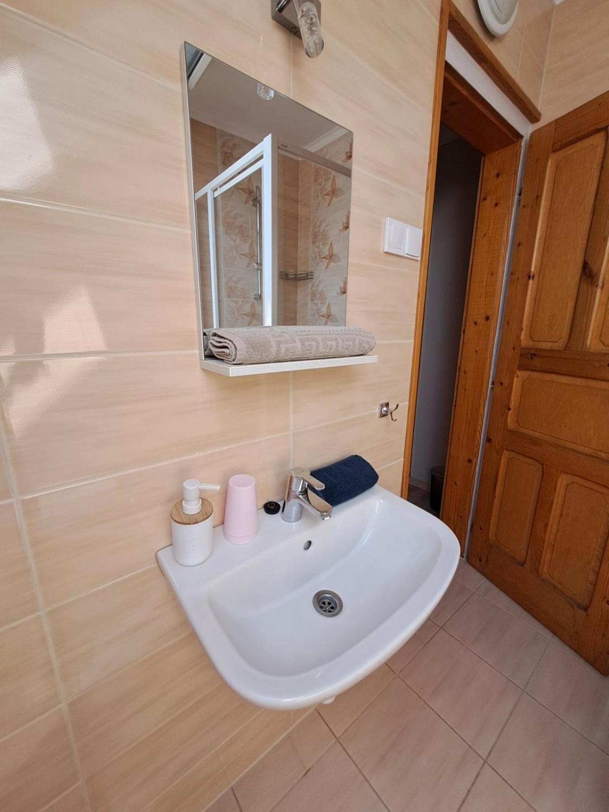 Berta Panzio Bed & Breakfast Hajduszoboszlo Exterior photo
