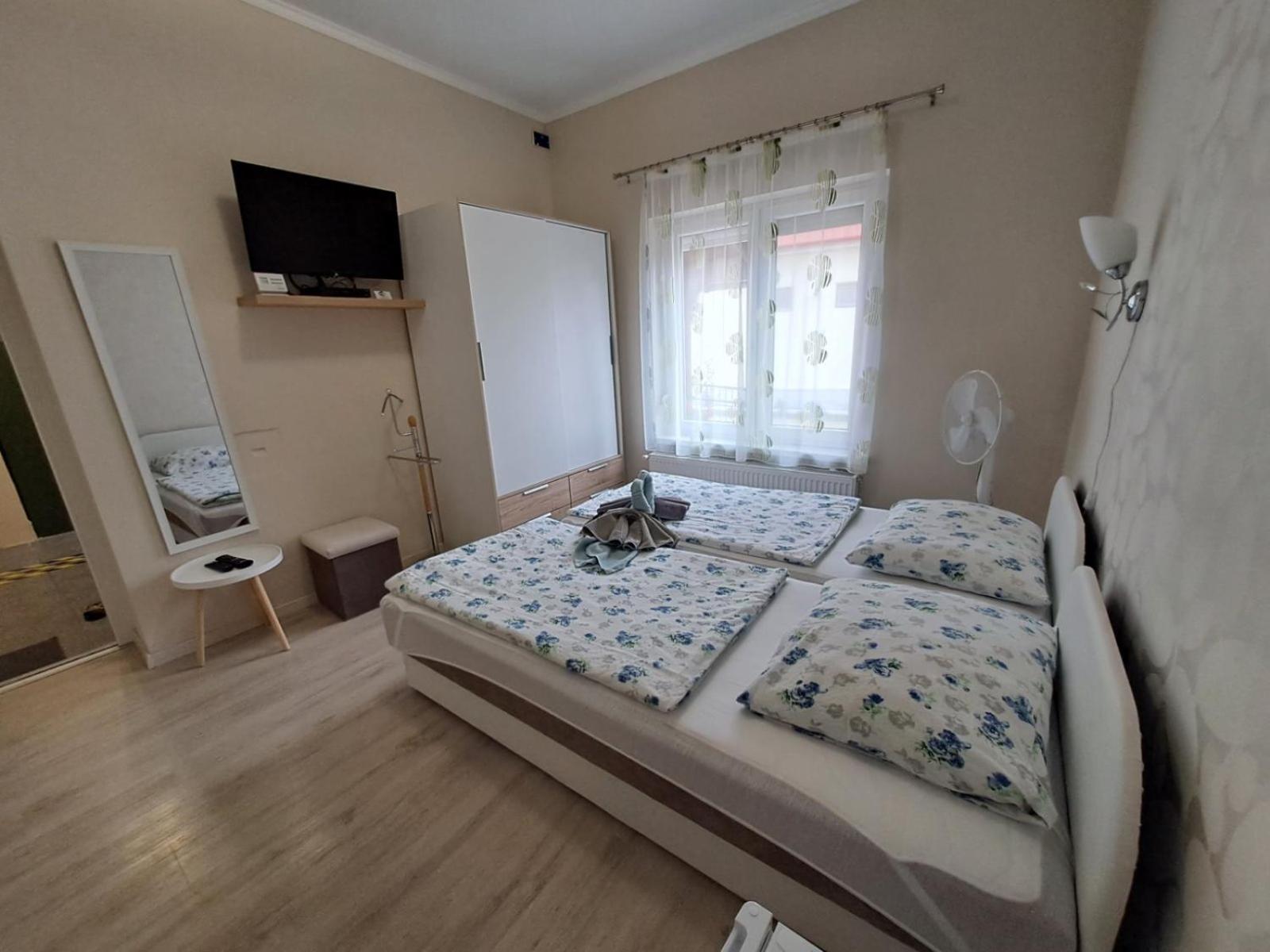 Berta Panzio Bed & Breakfast Hajduszoboszlo Room photo